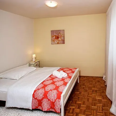 1445 * Porec